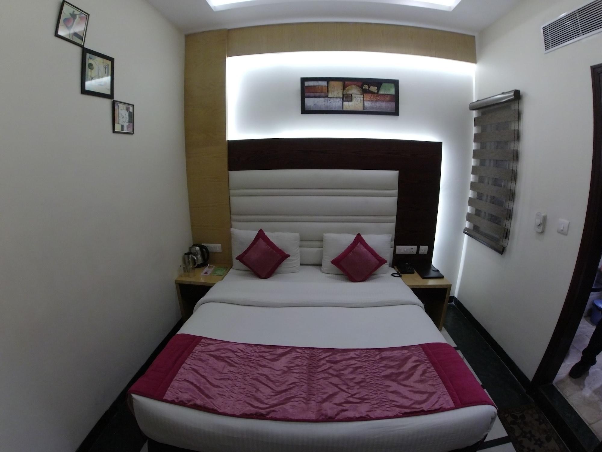 Hotel Hari Piorko - New Delhi Railway Station Экстерьер фото