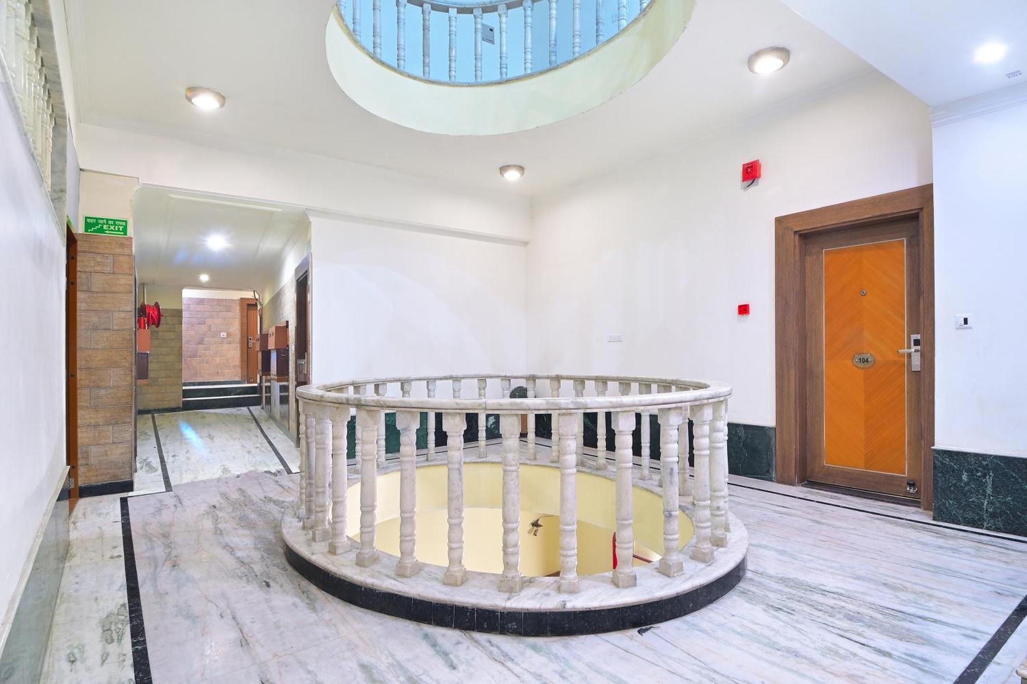 Hotel Hari Piorko - New Delhi Railway Station Экстерьер фото