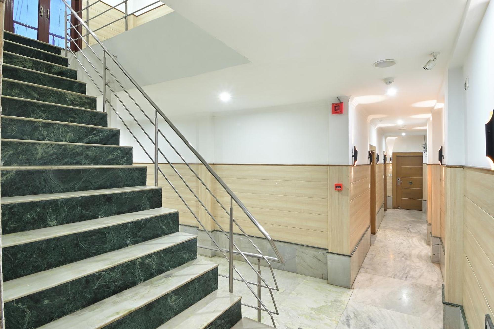 Hotel Hari Piorko - New Delhi Railway Station Экстерьер фото