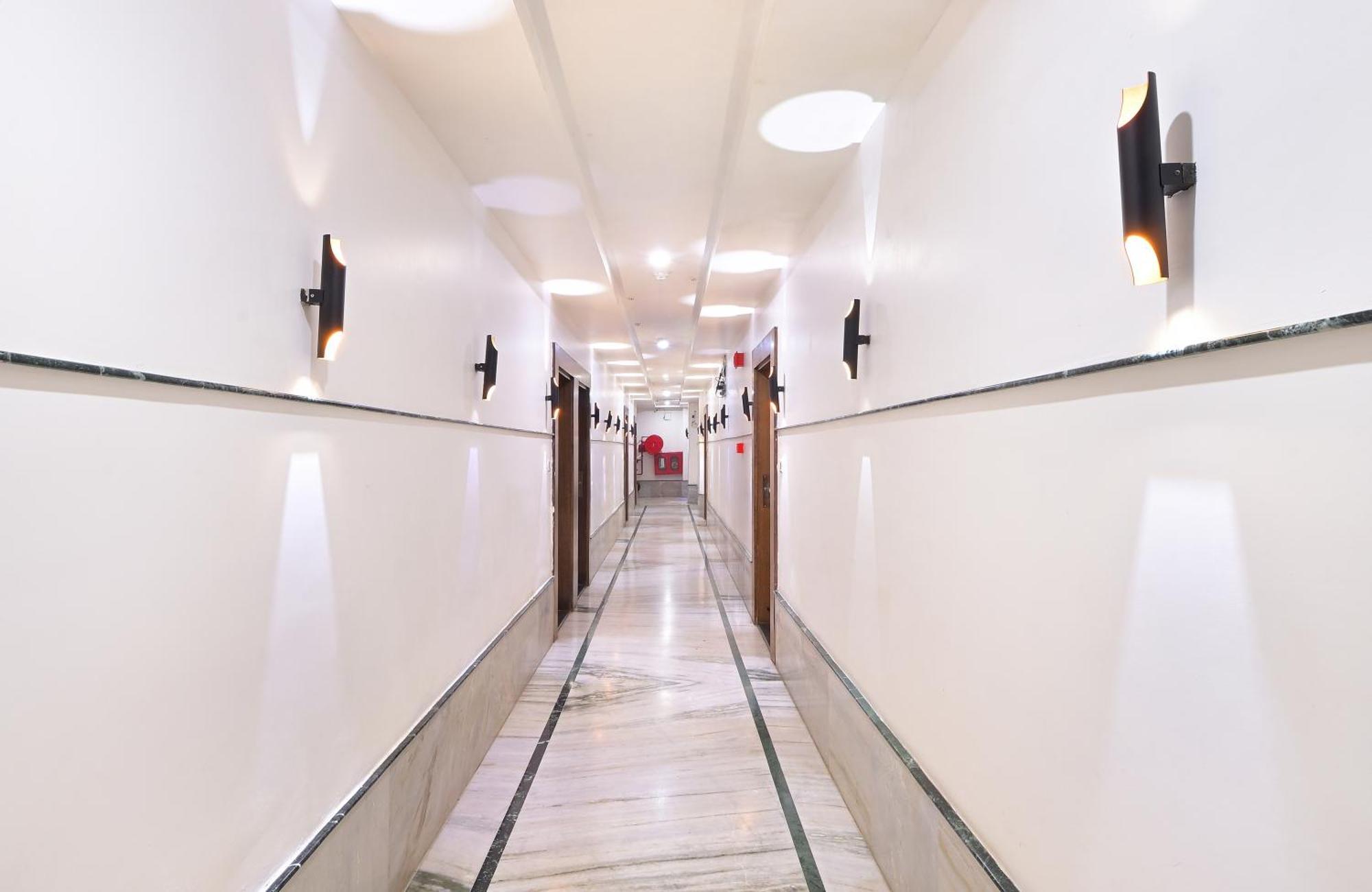 Hotel Hari Piorko - New Delhi Railway Station Экстерьер фото