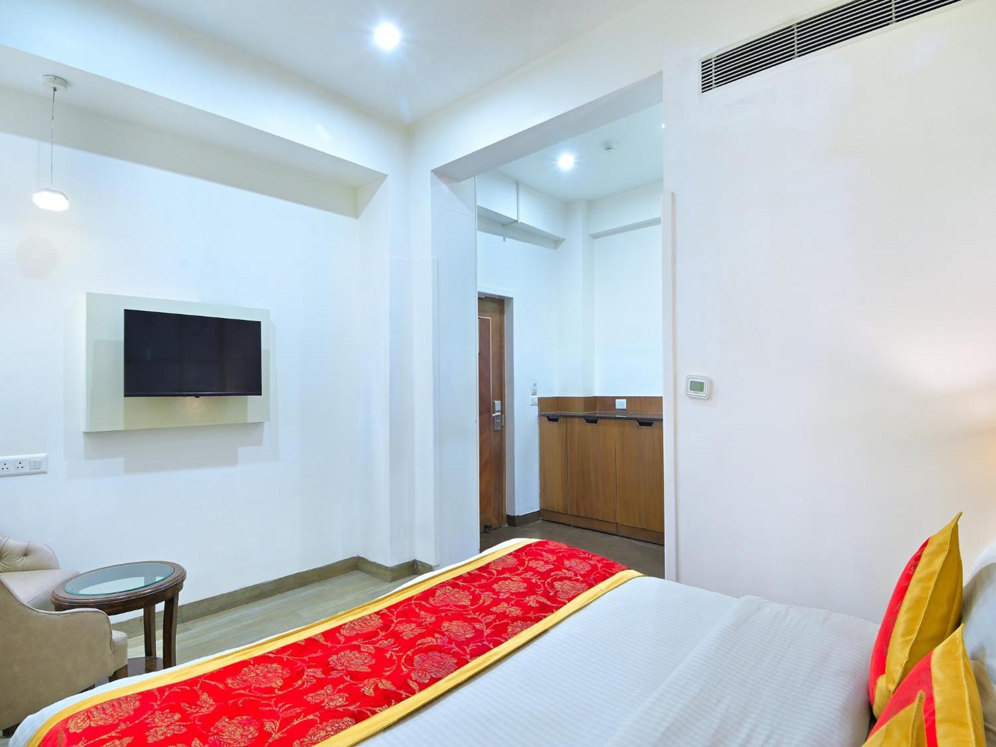 Hotel Hari Piorko - New Delhi Railway Station Экстерьер фото