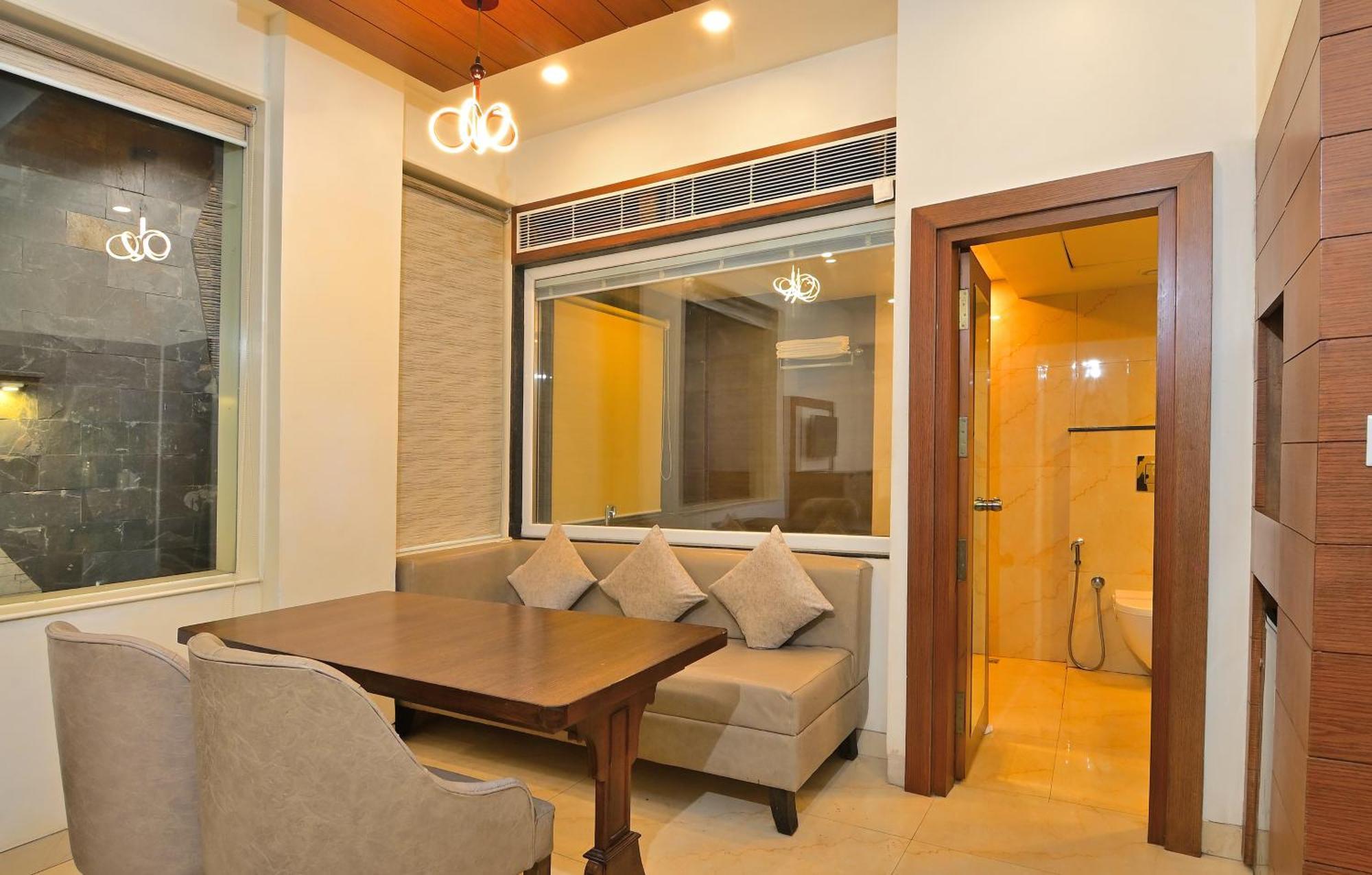 Hotel Hari Piorko - New Delhi Railway Station Экстерьер фото