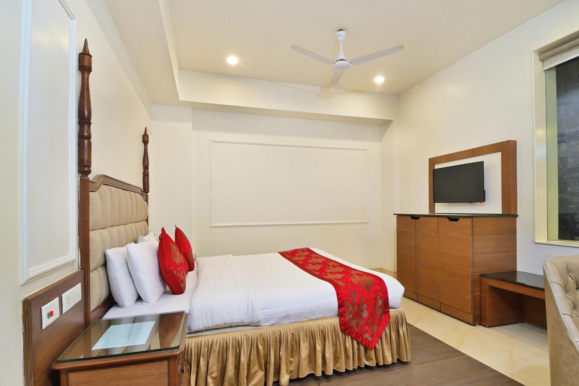 Hotel Hari Piorko - New Delhi Railway Station Экстерьер фото