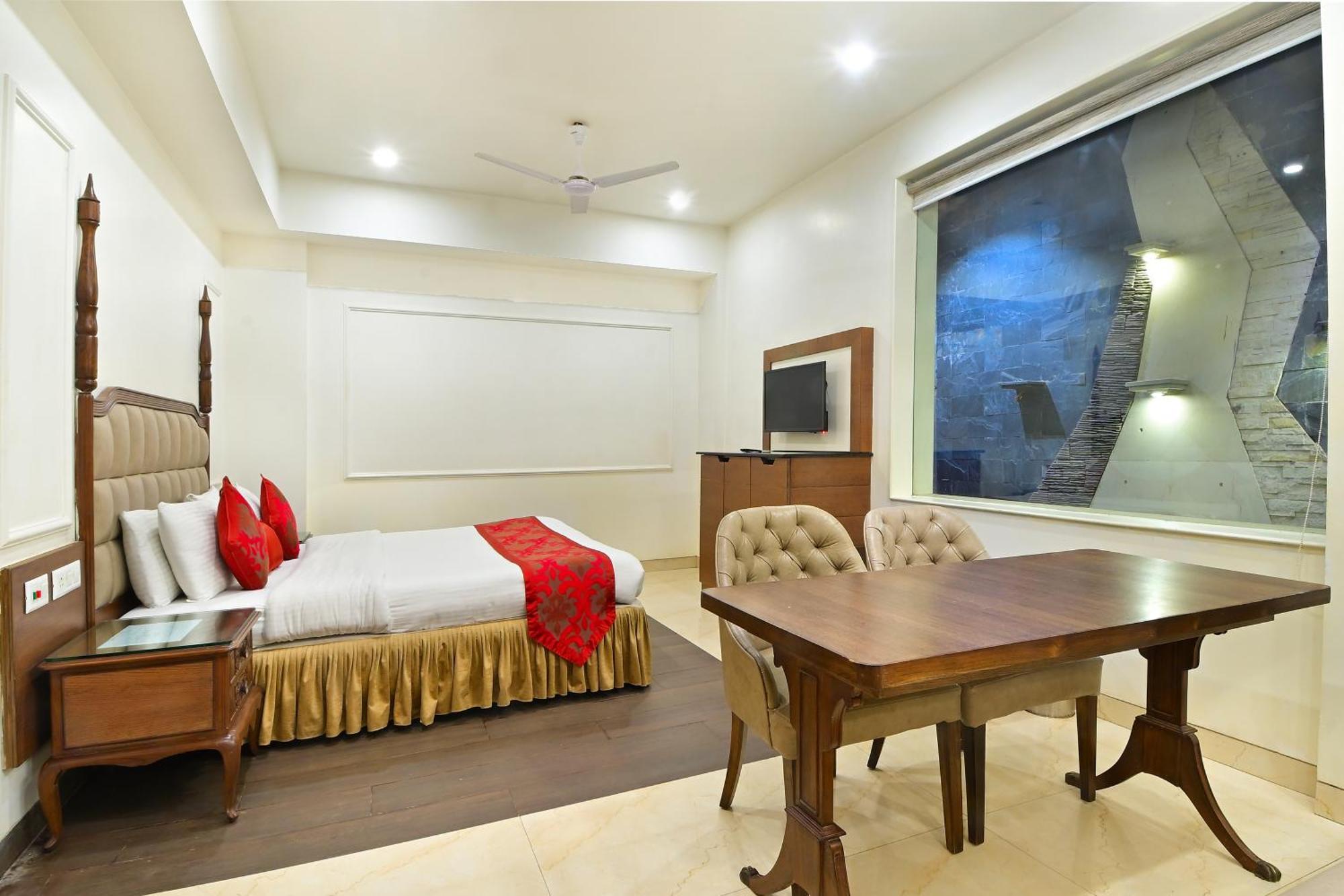 Hotel Hari Piorko - New Delhi Railway Station Экстерьер фото