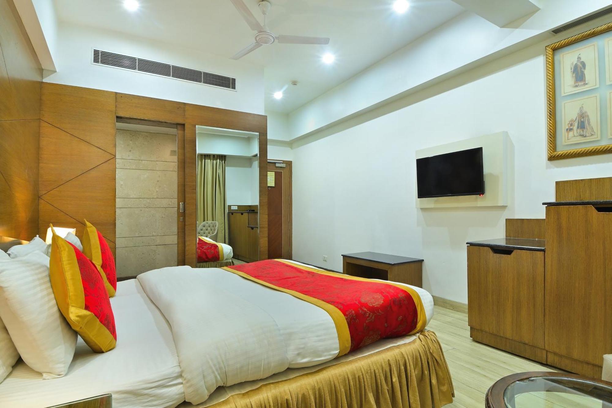 Hotel Hari Piorko - New Delhi Railway Station Экстерьер фото