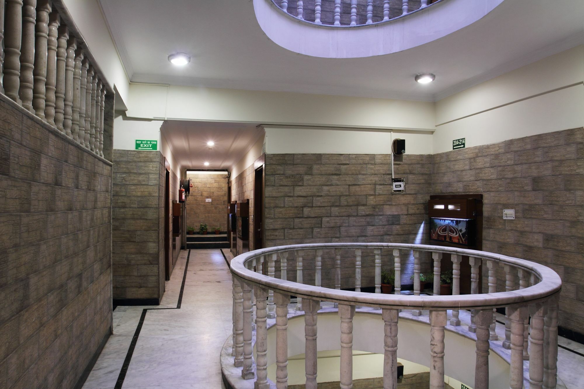 Hotel Hari Piorko - New Delhi Railway Station Экстерьер фото